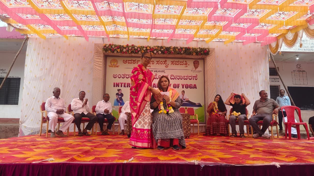 Felicitation_Sudha Masodgi